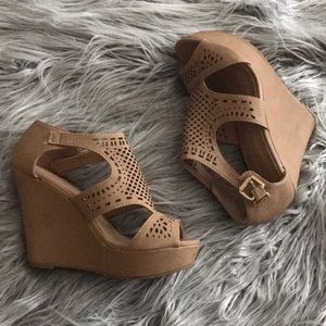 Top Moda Tan Wedges, Size 6